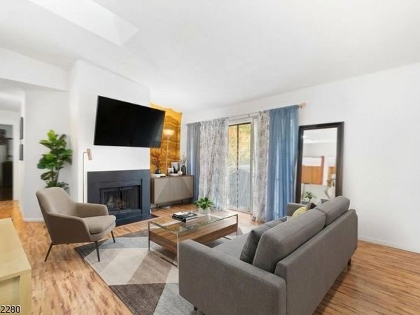 107 Rachel Ct, Franklin, NJ 08823