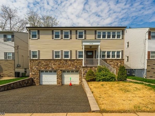 1016 Gifford Ct, Union, NJ 07083