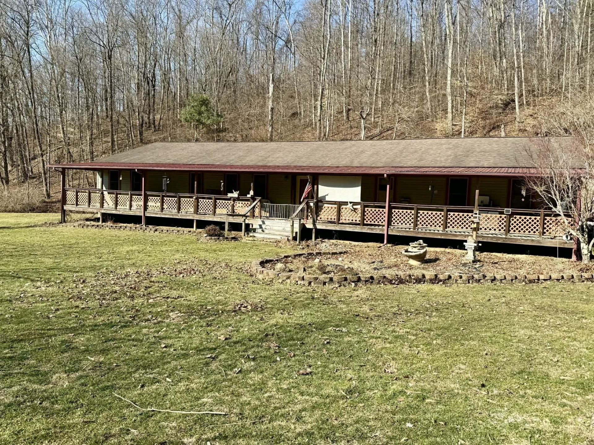 8395 Township Road 390, Corning, OH 43730 Main Photo