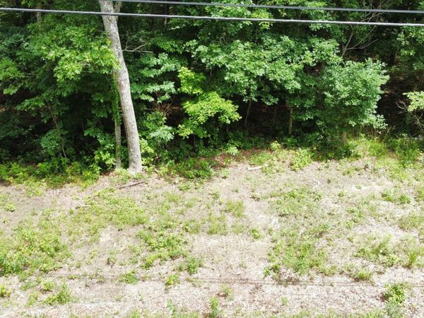 4010 Moonbeam Tr, Crossville, TN 38572