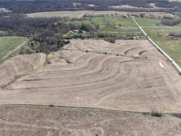 Drake Avenue, Pattonsburg, MO 64670