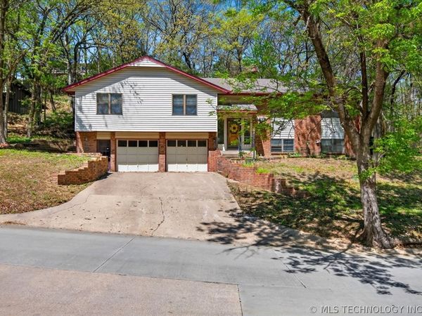 1419 SE OAKDALE Drive , Bartlesville, OK 74006