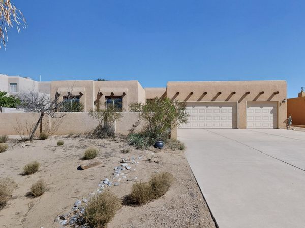 1573 Vargas Road SE, Rio Rancho, NM 87124