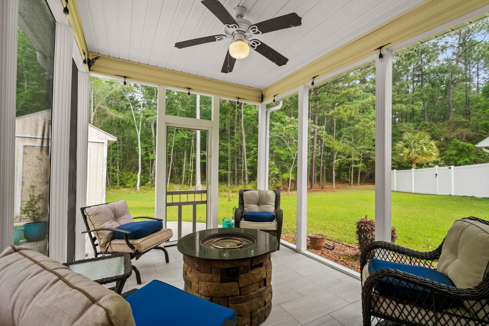 100 Rocko Dr.  Photo 33