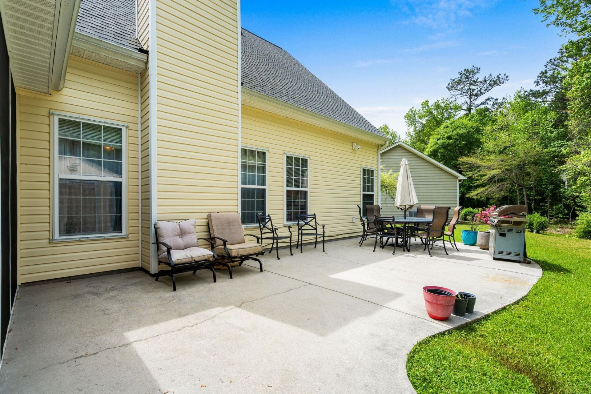 100 Rocko Dr.  Photo 5