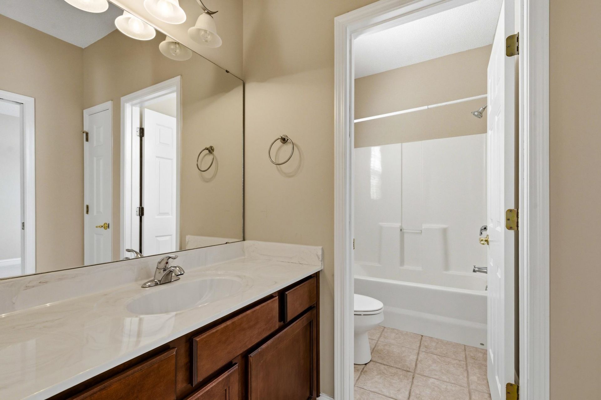 8101 Moonstruck Ct. Photo 31