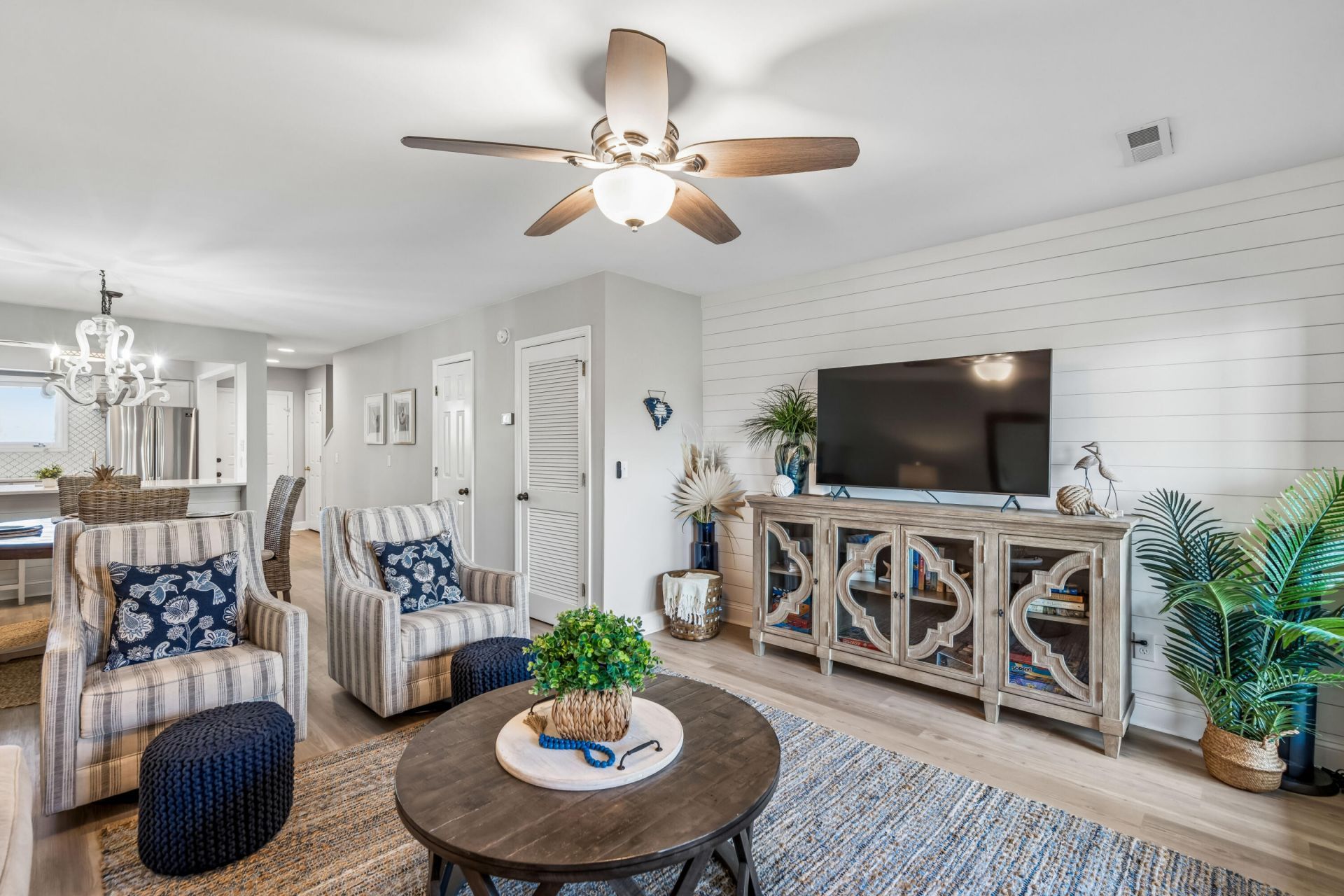 2412 Racquet Club Drive Photo 20