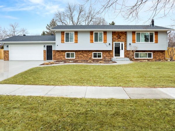 3714 12th Street S, Fargo, ND 58104