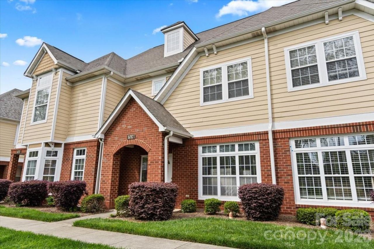 1017 Central Park Circle, Davidson, NC 28036 Main Photo