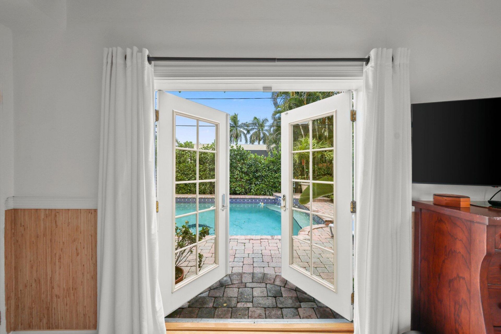 605 Sunset Road, West Palm Beach, FL 33401 Photo