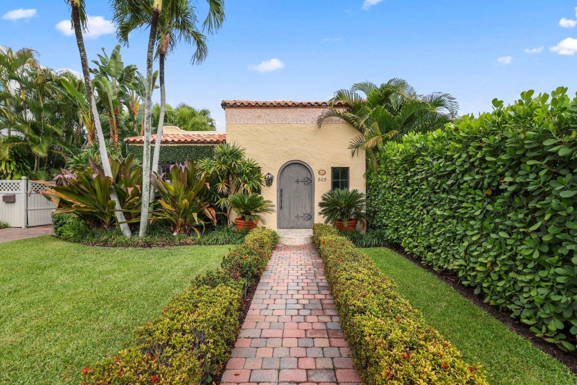 605 Sunset Road, West Palm Beach, FL 33401 Photo