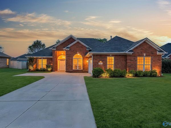 111 White Apple Drive, Harvest, AL 35749
