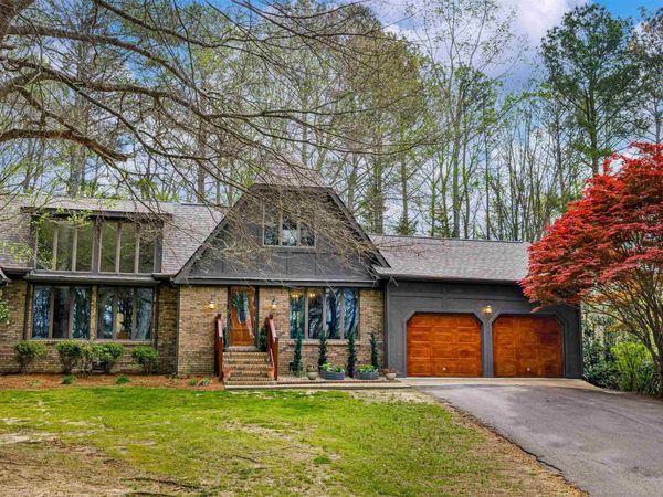 1142 Rainbow Avenue N, Rainsville, AL 35986