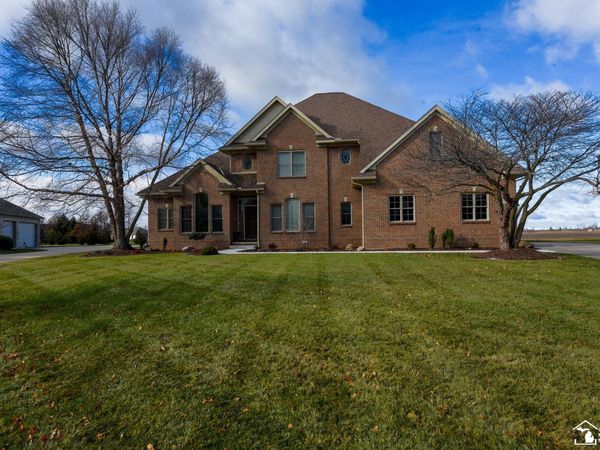 327 Pebble Beach Drive, Monroe, MI 48162