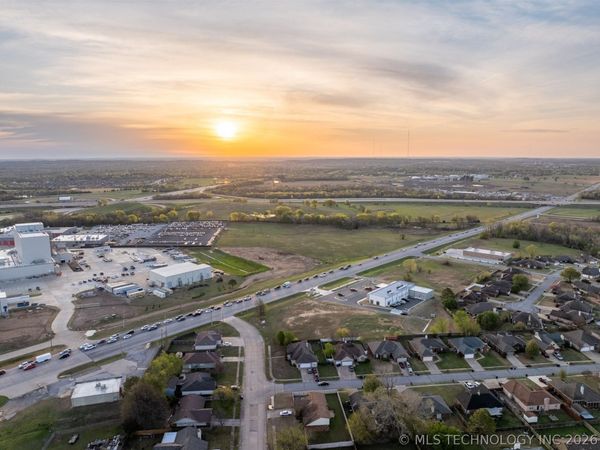 01 E Hwy 51 , Broken Arrow, OK 74014