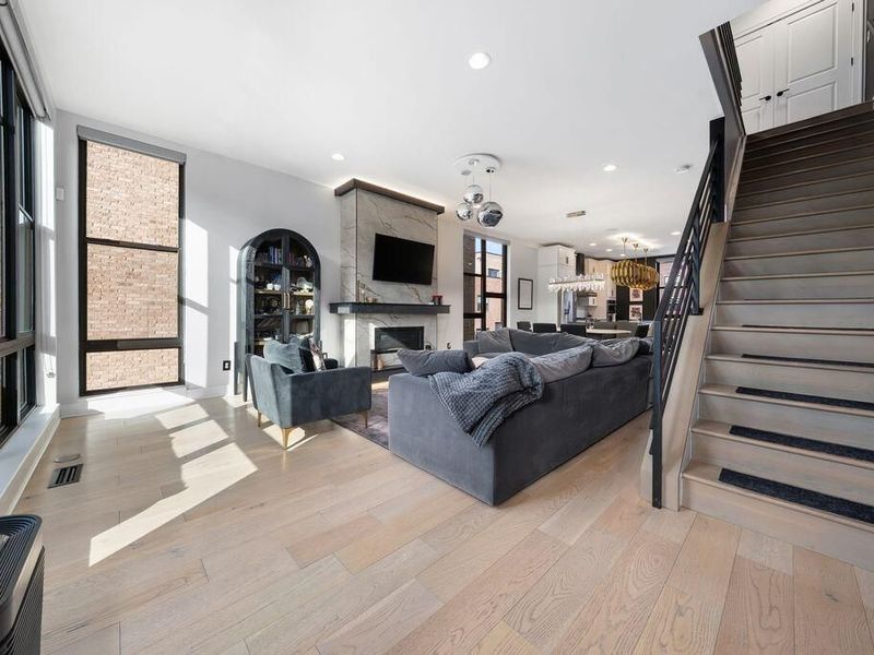 802 N 6th Street, Columbus, OH 43215 Photo 29