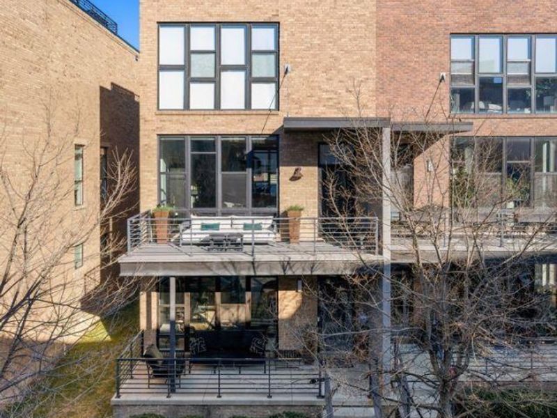 802 N 6th Street, Columbus, OH 43215 Photo 3