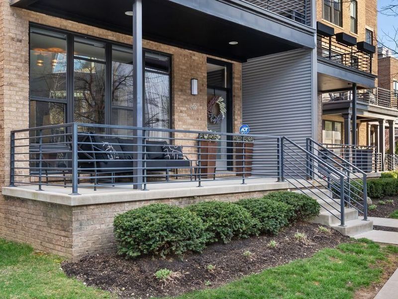 802 N 6th Street, Columbus, OH 43215 Photo 5