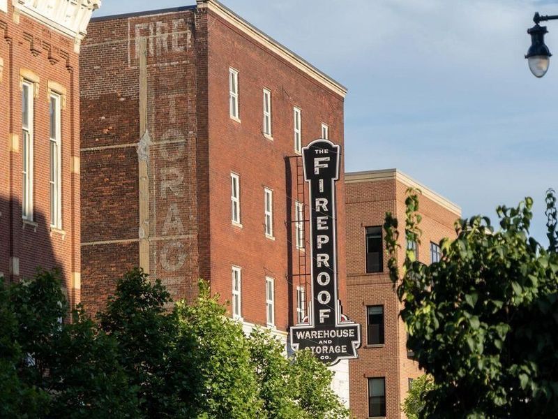 802 N 6th Street, Columbus, OH 43215 Photo 68