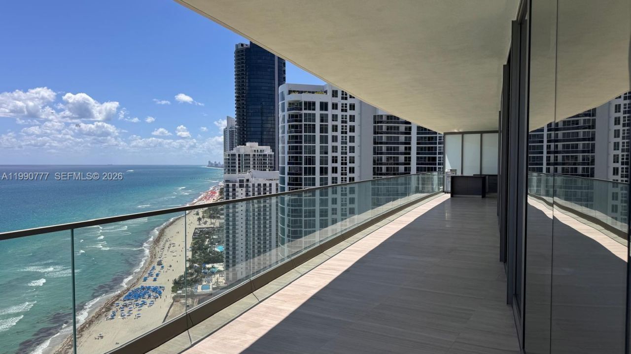 18975 Collins Ave , Unit 2500, Sunny Isles Beach, FL 33160 Photo