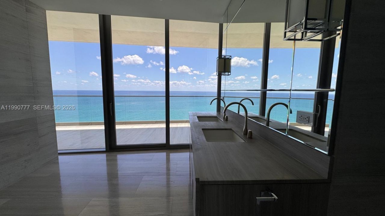 18975 Collins Ave , Unit 2500, Sunny Isles Beach, FL 33160 Photo