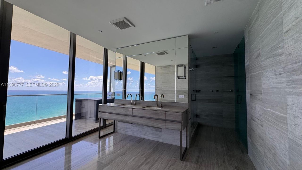 18975 Collins Ave , Unit 2500, Sunny Isles Beach, FL 33160 Photo