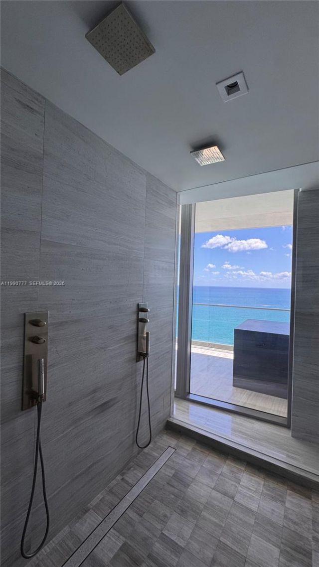 18975 Collins Ave , Unit 2500, Sunny Isles Beach, FL 33160 Photo