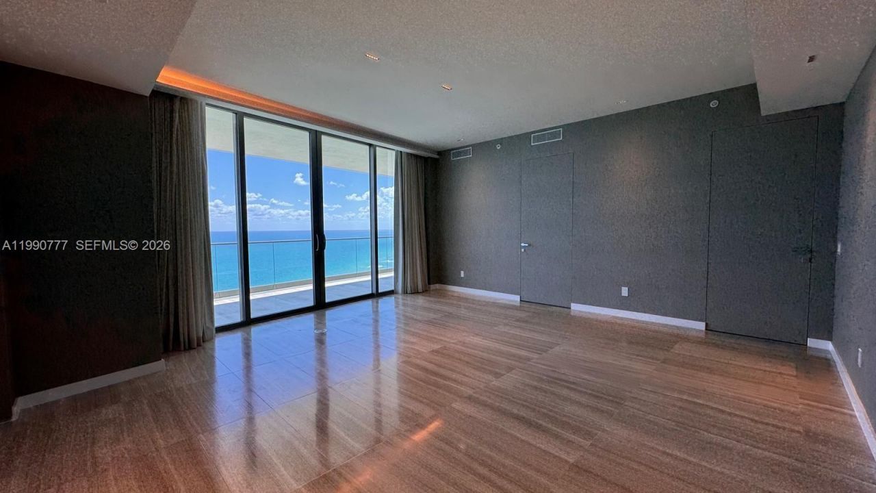 18975 Collins Ave , Unit 2500, Sunny Isles Beach, FL 33160 Photo