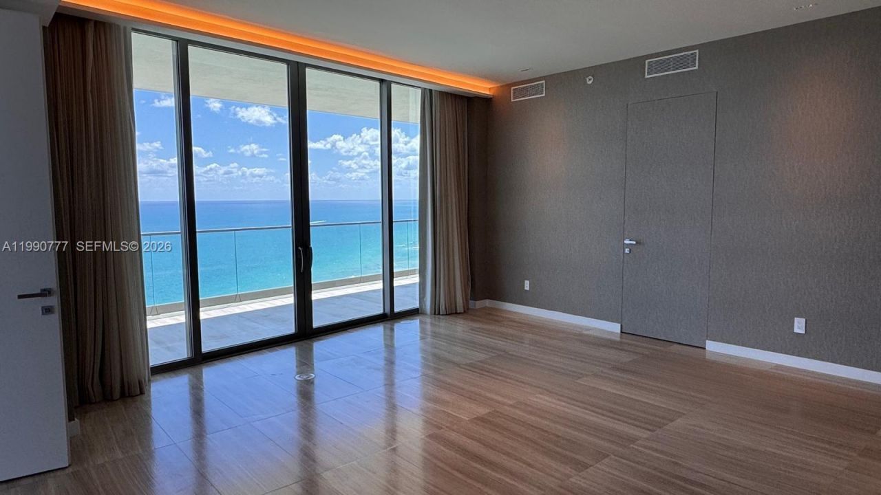 18975 Collins Ave , Unit 2500, Sunny Isles Beach, FL 33160 Photo