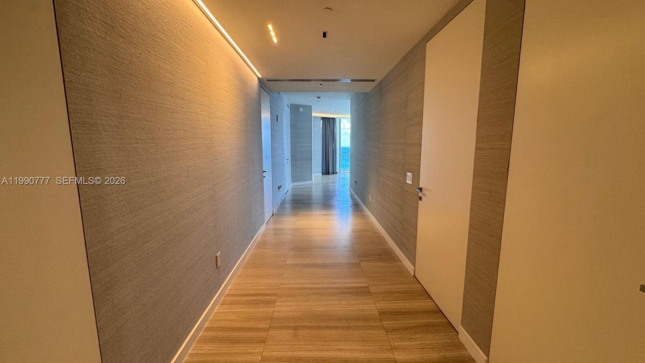 18975 Collins Ave , Unit 2500, Sunny Isles Beach, FL 33160 Photo