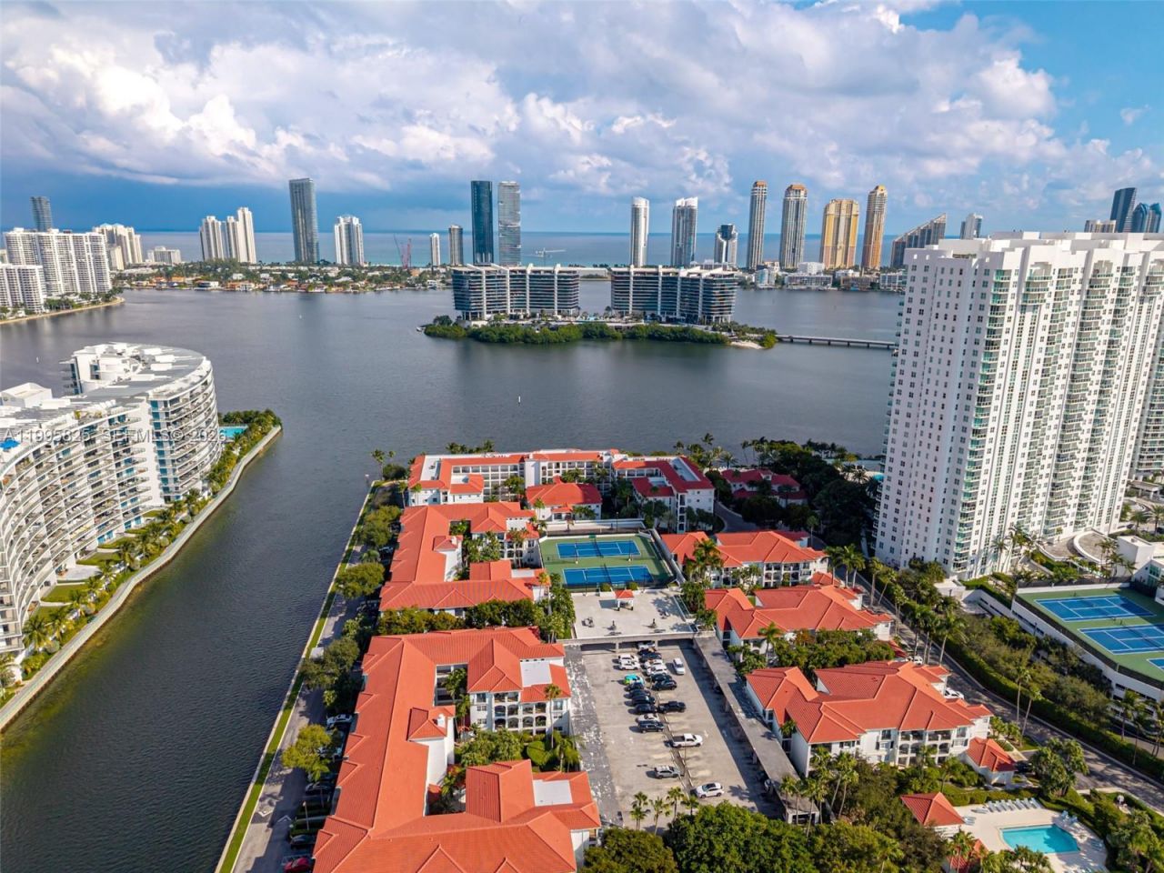 3245 NE 184th St, Unit 13405, Aventura, FL 33160 Photo