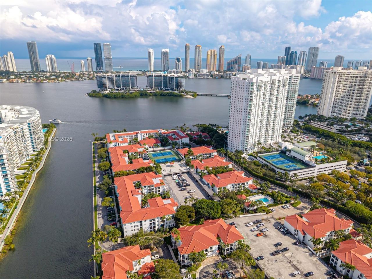 3245 NE 184th St, Unit 13405, Aventura, FL 33160 Photo