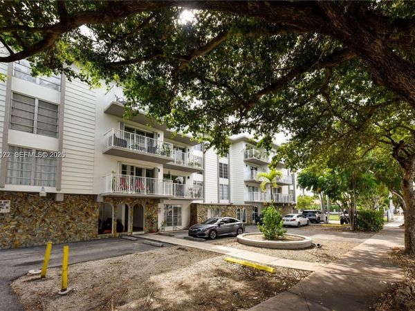 1220 71st St, Unit 38, Miami Beach, FL 33141