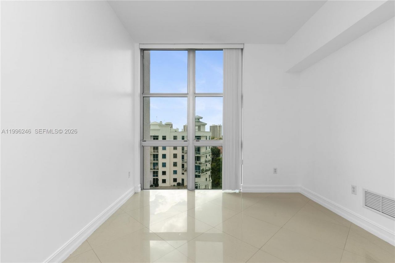 3131 NE 188th St, Unit 2-1010, Aventura, FL 33180 Photo