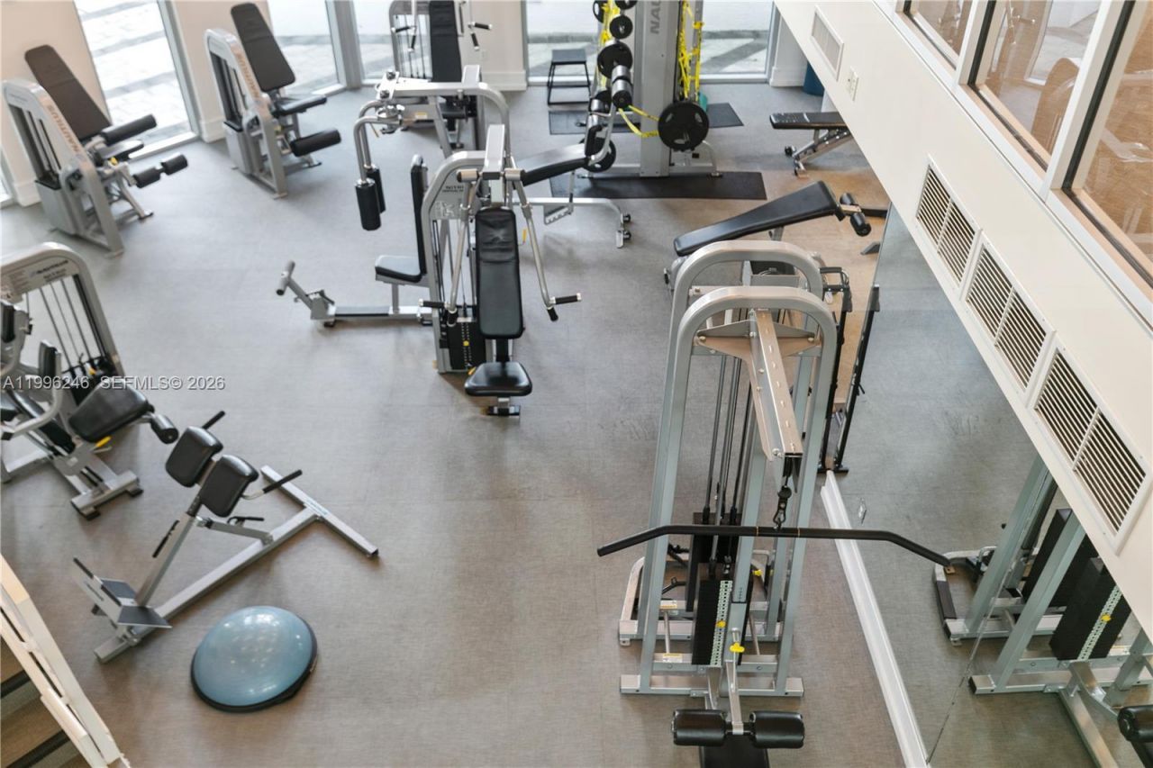 3131 NE 188th St, Unit 2-1010, Aventura, FL 33180 Photo