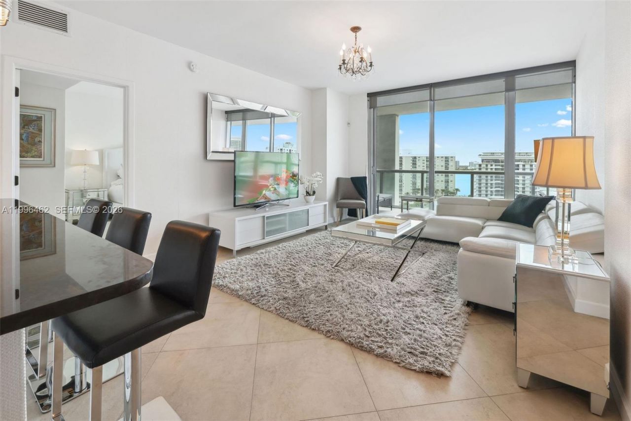 6799 Collins Ave, Unit 1106, Miami Beach, FL 33141 Photo