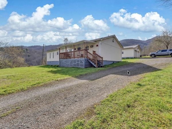 90 Brier Ridge, Hinton, WV 25951