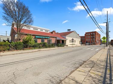 260 Mount Elliott Street, Detroit, MI 48207