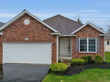 6260 Eckhardt Road, Unit 4, Lake View, NY 14085