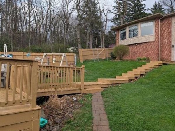 210 Hopwood-Clsprg Rd, Hopwood, PA 15445