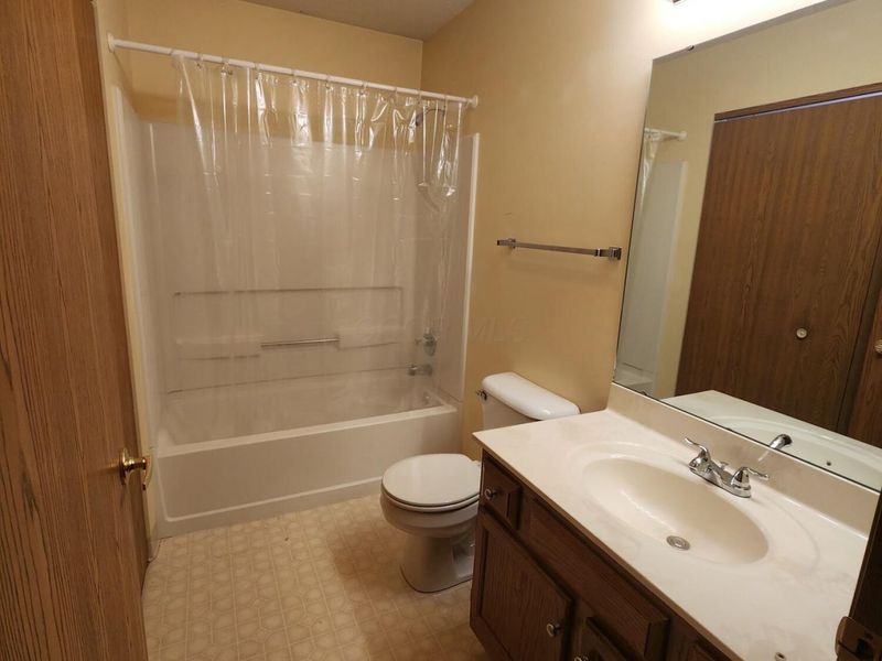 1381 Hillview Circle W, Newark, OH 43055 Photo 15