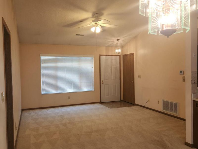 1381 Hillview Circle W, Newark, OH 43055 Photo 5