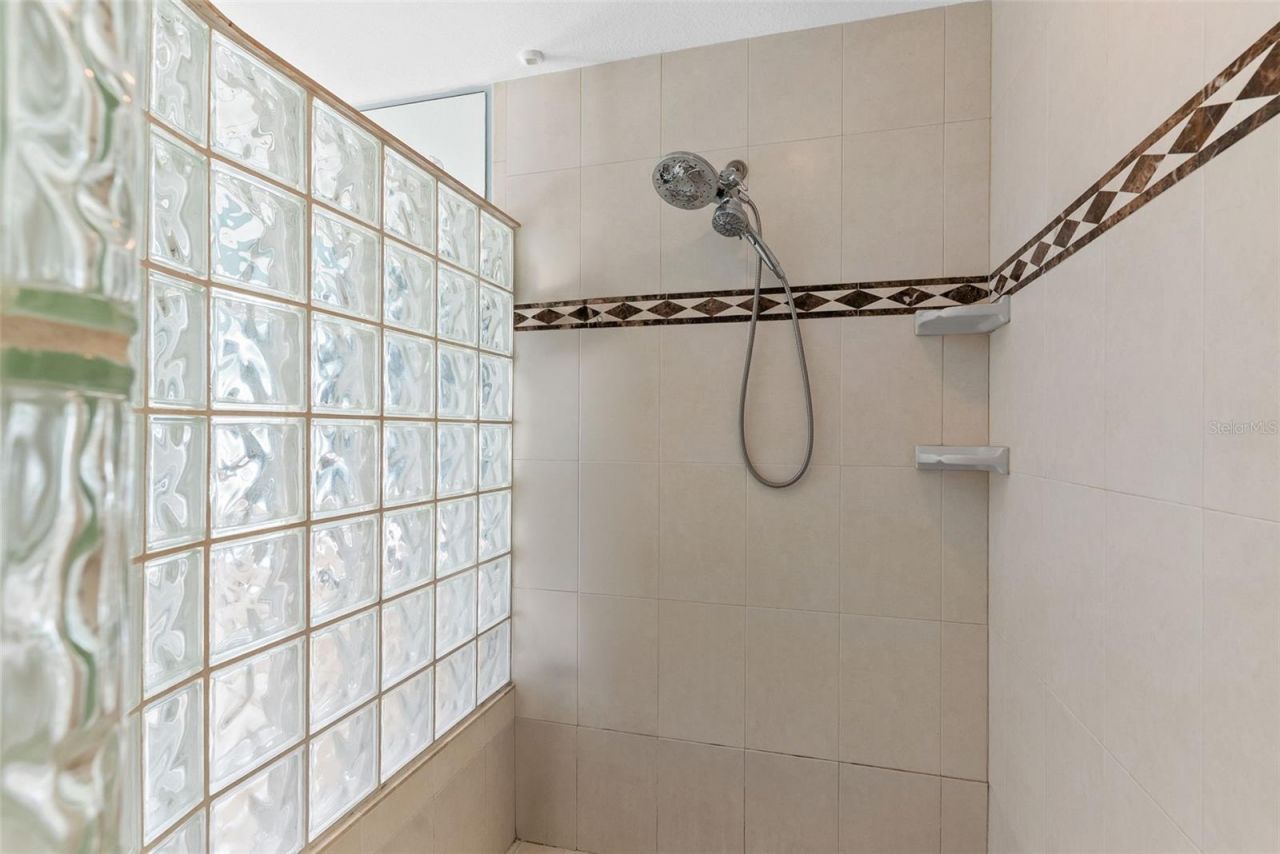4731 Coconut Palm Circle Ne, Saint Petersburg, FL 33703 Photo