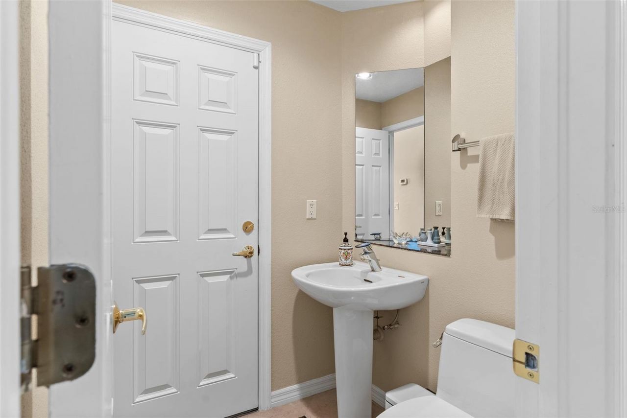 4731 Coconut Palm Circle Ne, Saint Petersburg, FL 33703 Photo