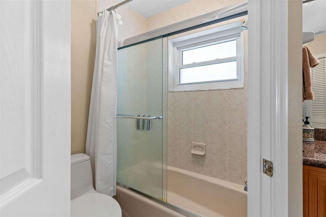 4731 Coconut Palm Circle Ne, Saint Petersburg, FL 33703 Photo