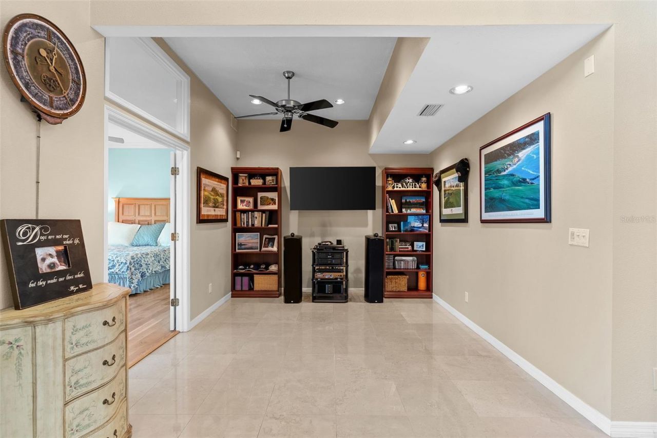 4731 Coconut Palm Circle Ne, Saint Petersburg, FL 33703 Photo