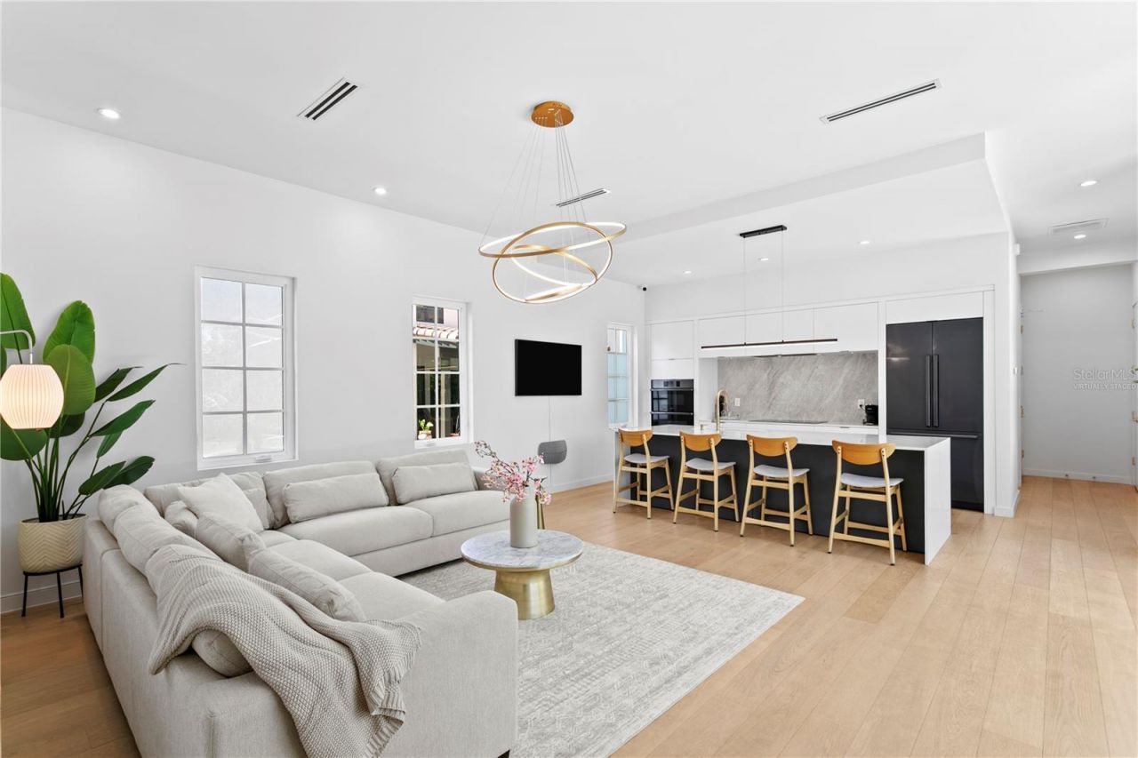 325 22nd Avenue Ne, Saint Petersburg, FL 33704 Photo