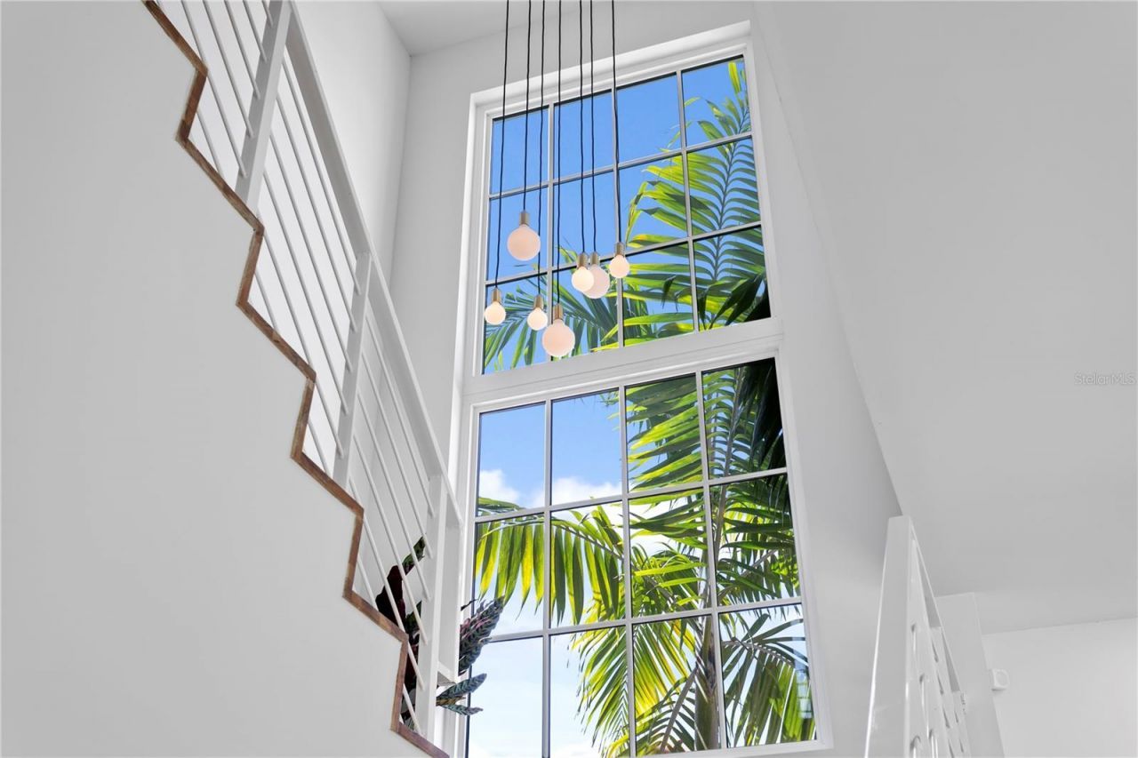 325 22nd Avenue Ne, Saint Petersburg, FL 33704 Photo