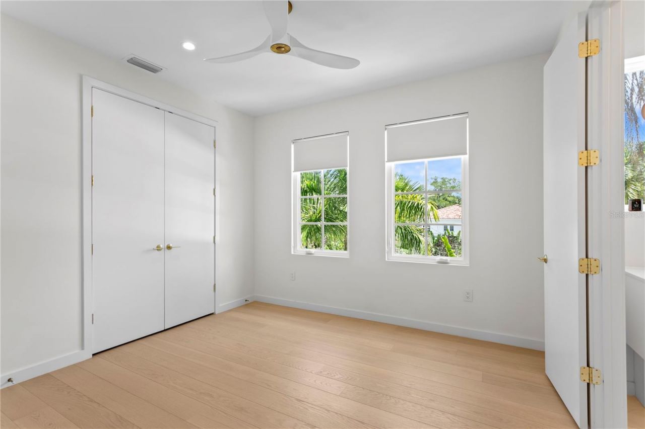 325 22nd Avenue Ne, Saint Petersburg, FL 33704 Photo