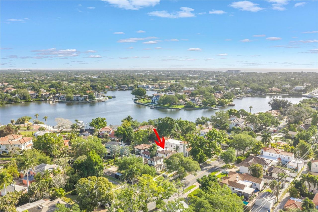 325 22nd Avenue Ne, Saint Petersburg, FL 33704 Photo